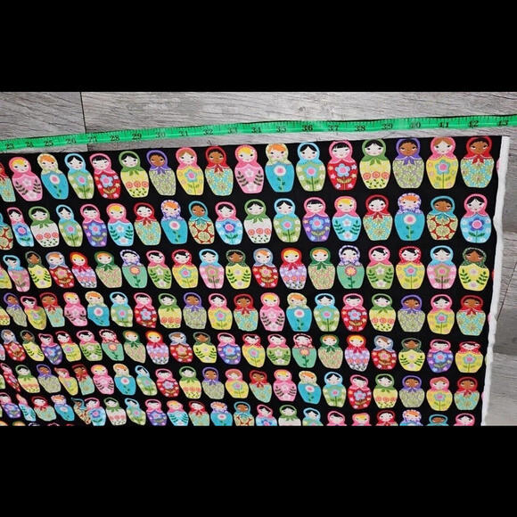 Matryoshka Dolls Fabric 44x 43" Russian Nesting Dolls Design AEK - Picture 4 of 9